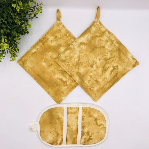 3 Piece Baking Set: 1 Finger Hotpads and 2 Square Potholders, Neutral Tans - Picture 1 of 6